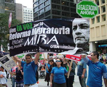 Miraists March for Dignity and Respect to Immigrants in Chicago