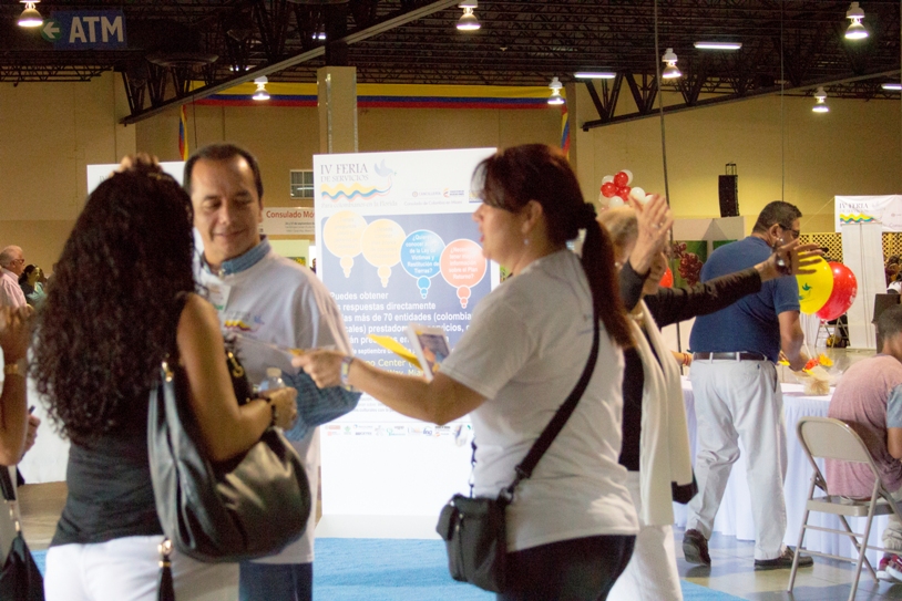 Participan en la IV Feria de servicios para los colombianos en la Florida