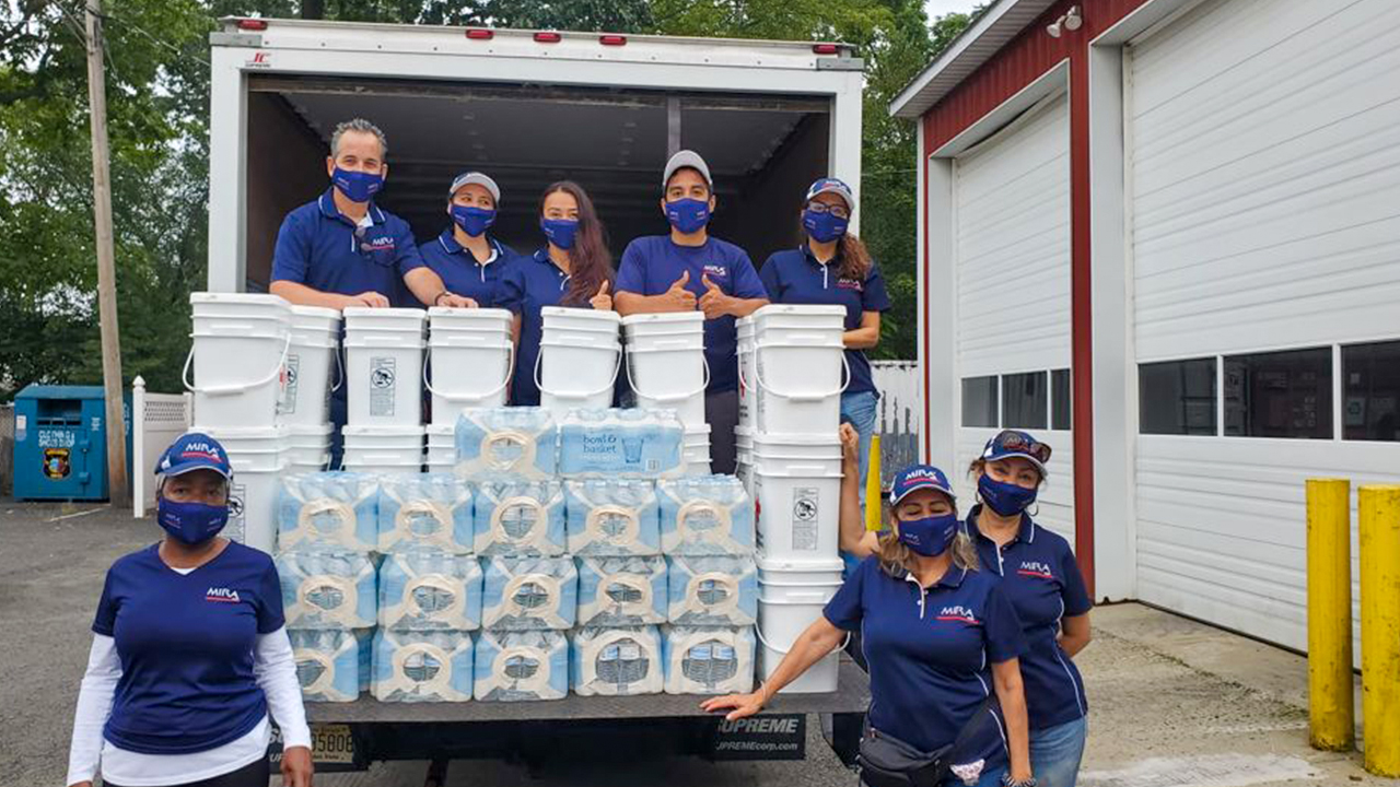Entrega de alimentos y kits de emergencia en New Jersey