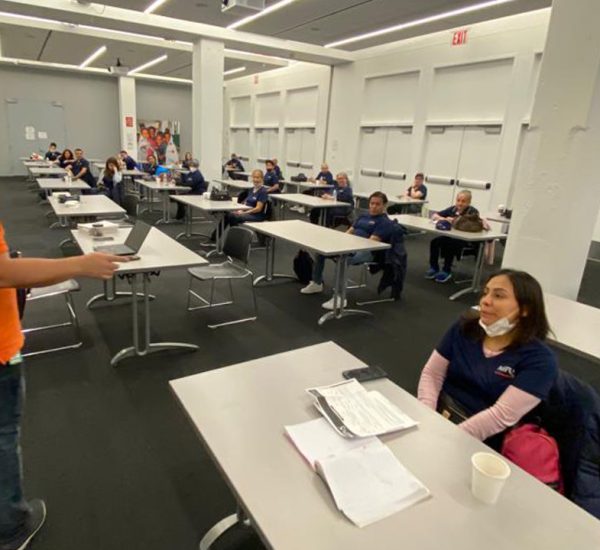 Voluntarios de New York se capacitan con la Cruz Roja Americana